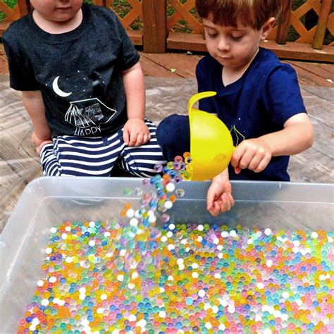 Creating stunning centerpieces with magic water beads